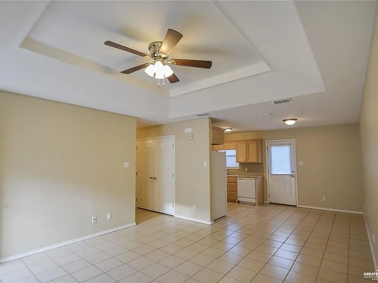 3715 W Zelma St #3 — Photo 3