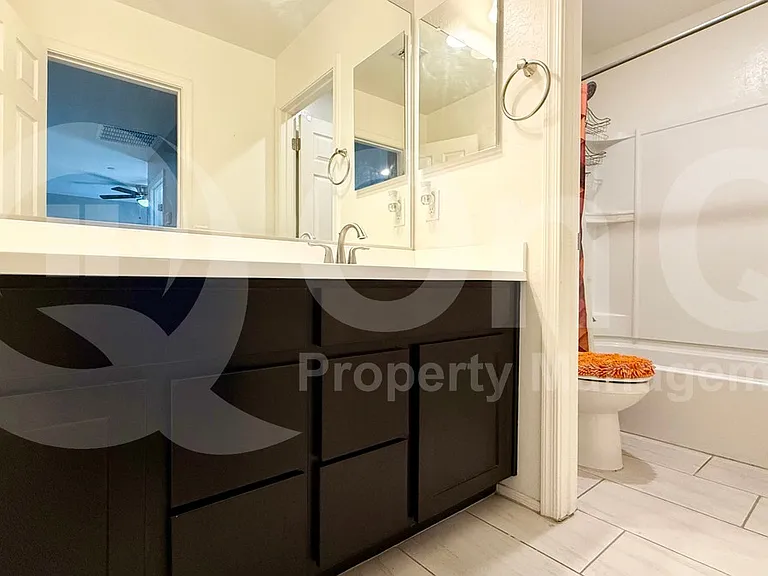 156 N 56th Pl — Photo 19