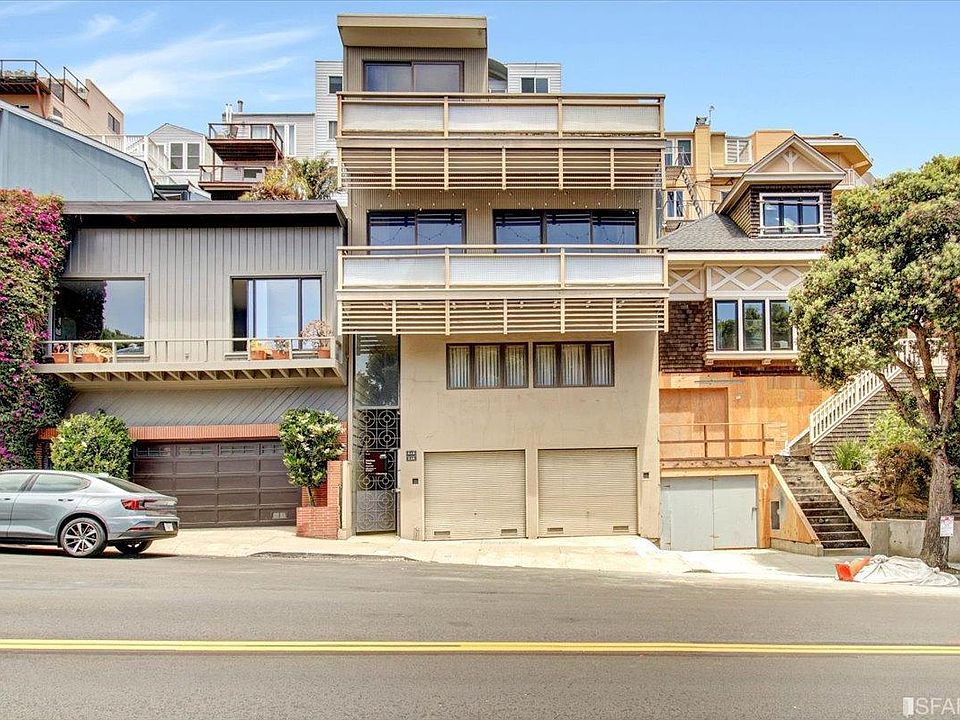 1st image of 336 Roosevelt Way