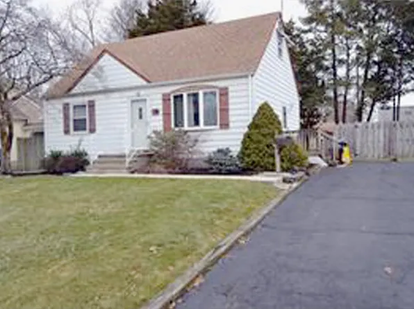 38 Lois Ave, East Brunswick, NJ 08816