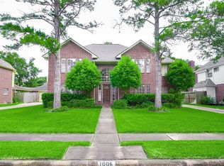 1006 Mill Shadow Dr, Sugar Land, TX 77498