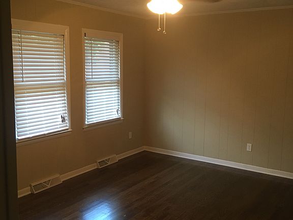 4th image of 217 Elaine Dr