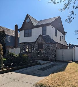 8618 248th St, Bellerose, NY, 11426