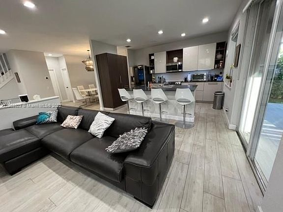 3rd image of 1052 Golden Cane Dr #1052