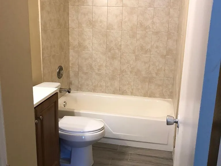 1830 Maravilla Ave #416 — Photo 10