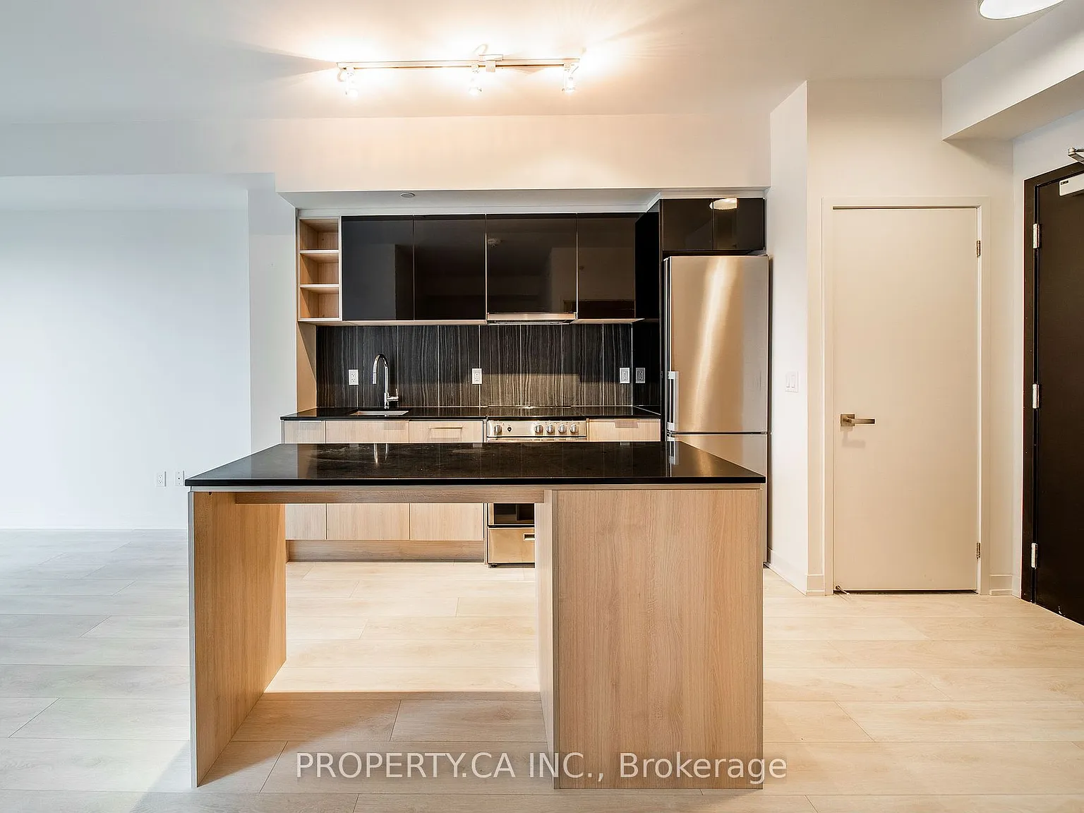 2 bed, $2,450 — Photo 2