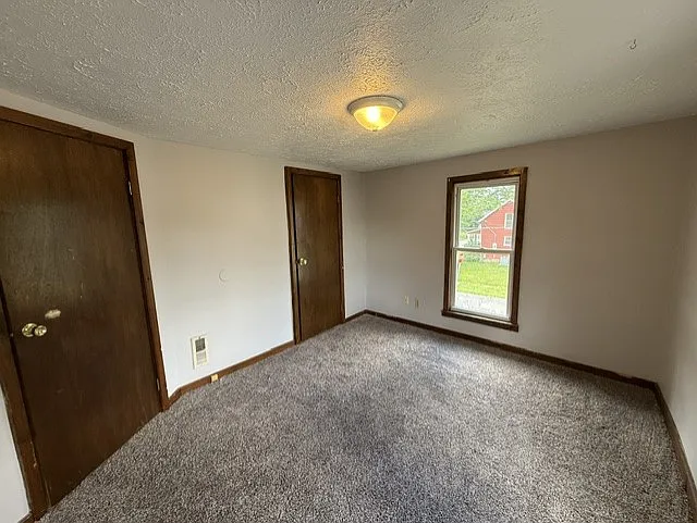 421 N Cedar Ave — Photo 4