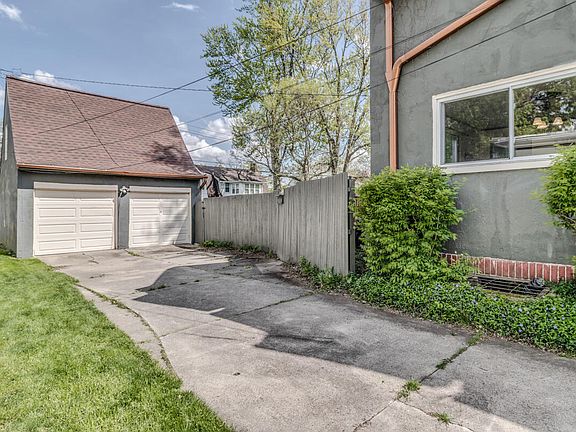 3rd image of 144 Orchard Ave