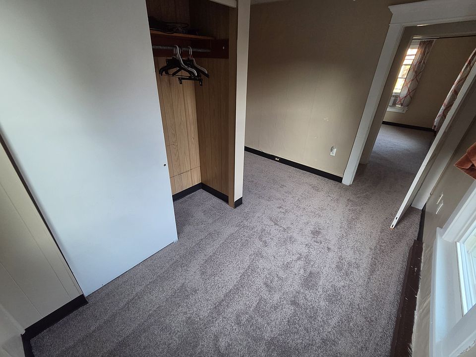 smaller 2nd bedroom, office, or storage