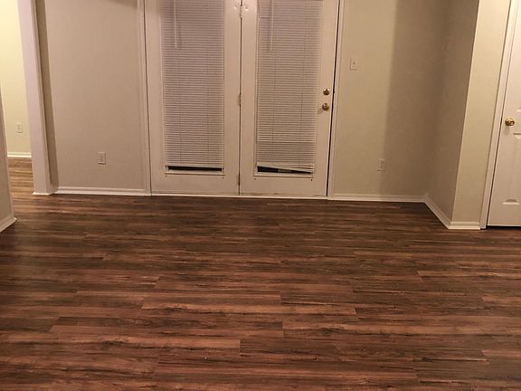 3rd image of 1108 NW Dearborn Ave APT B