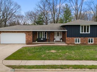 76 Hickory Ridge Ct, Morton, IL