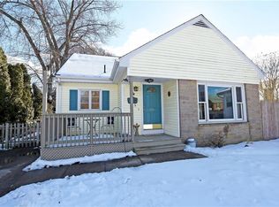 596 Pleasant Valley Pkwy, Providence, RI 02908