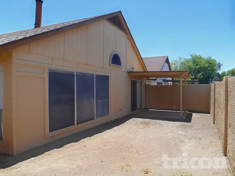 1706 N Comanche Dr — Photo 15