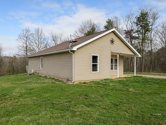 3rd image of 40725 Limberger Ridge Rd