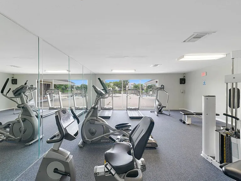 Walden Palms Apartments — Photo 27