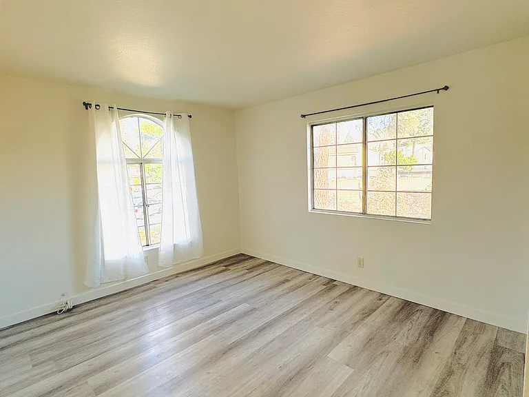 1250 W Linden St #1 — Photo 11