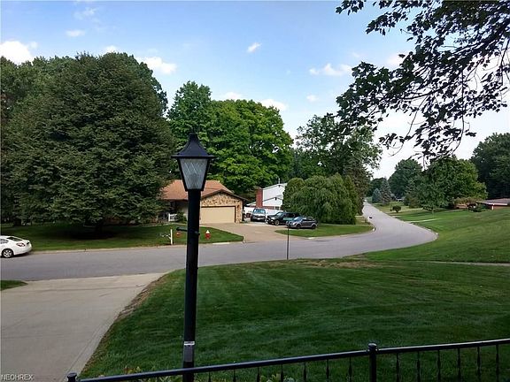 2nd image of 1003 Heatherwood Ln