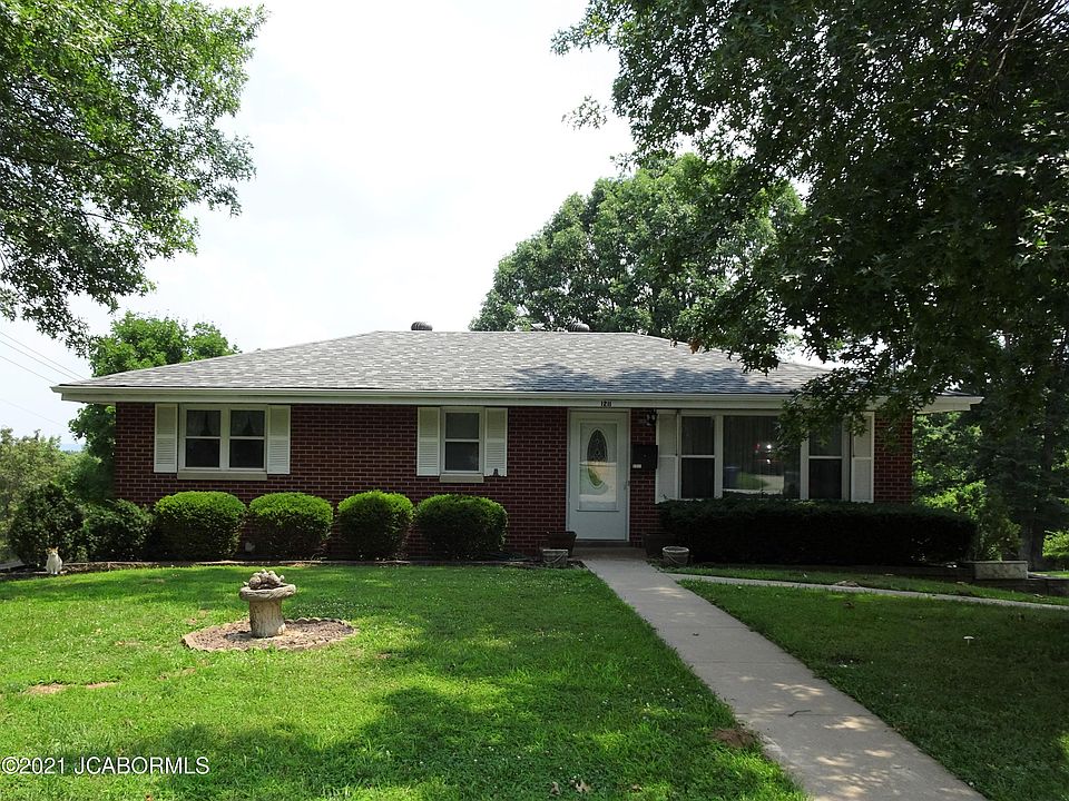 1st image of 1211 Edgewood Dr