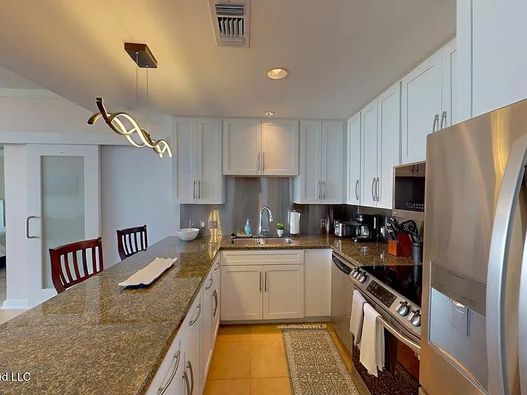 2060 Beach Blvd #1407 — Photo 7