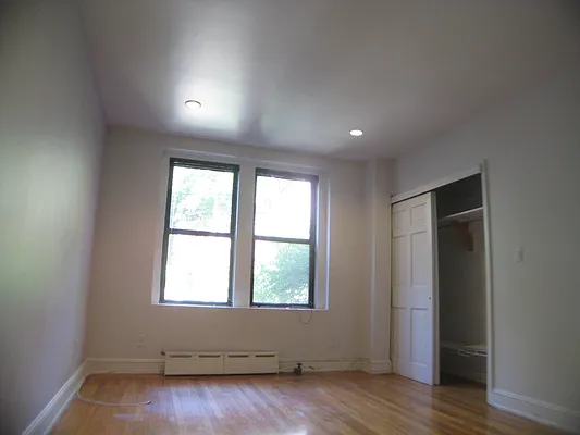 Rented by Calabrese Real Estate | media 40