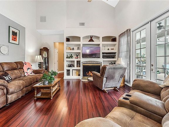 5th image of 8142 Belshire Dr