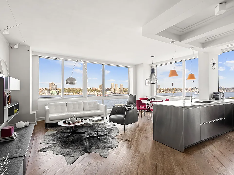 120 Riverside Blvd #14E