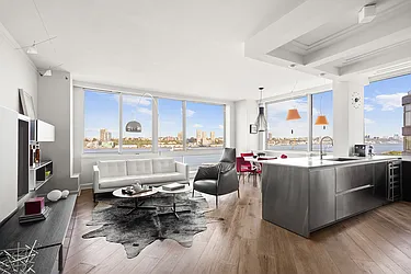 120 Riverside Boulevard, #14E