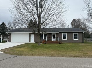 737 Mullen St, Quinnesec, MI 49876