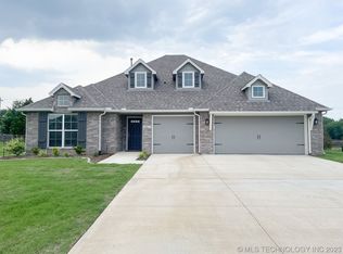 16671 E 115th St N, Owasso, OK 74055