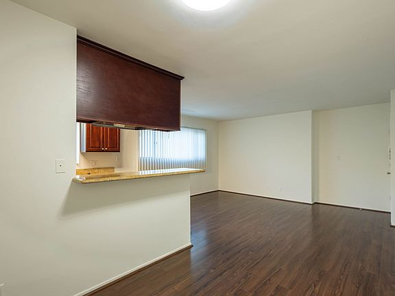 2nd image of 1204 California Ave APT 7