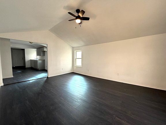 3rd image of 2721 Colgate St