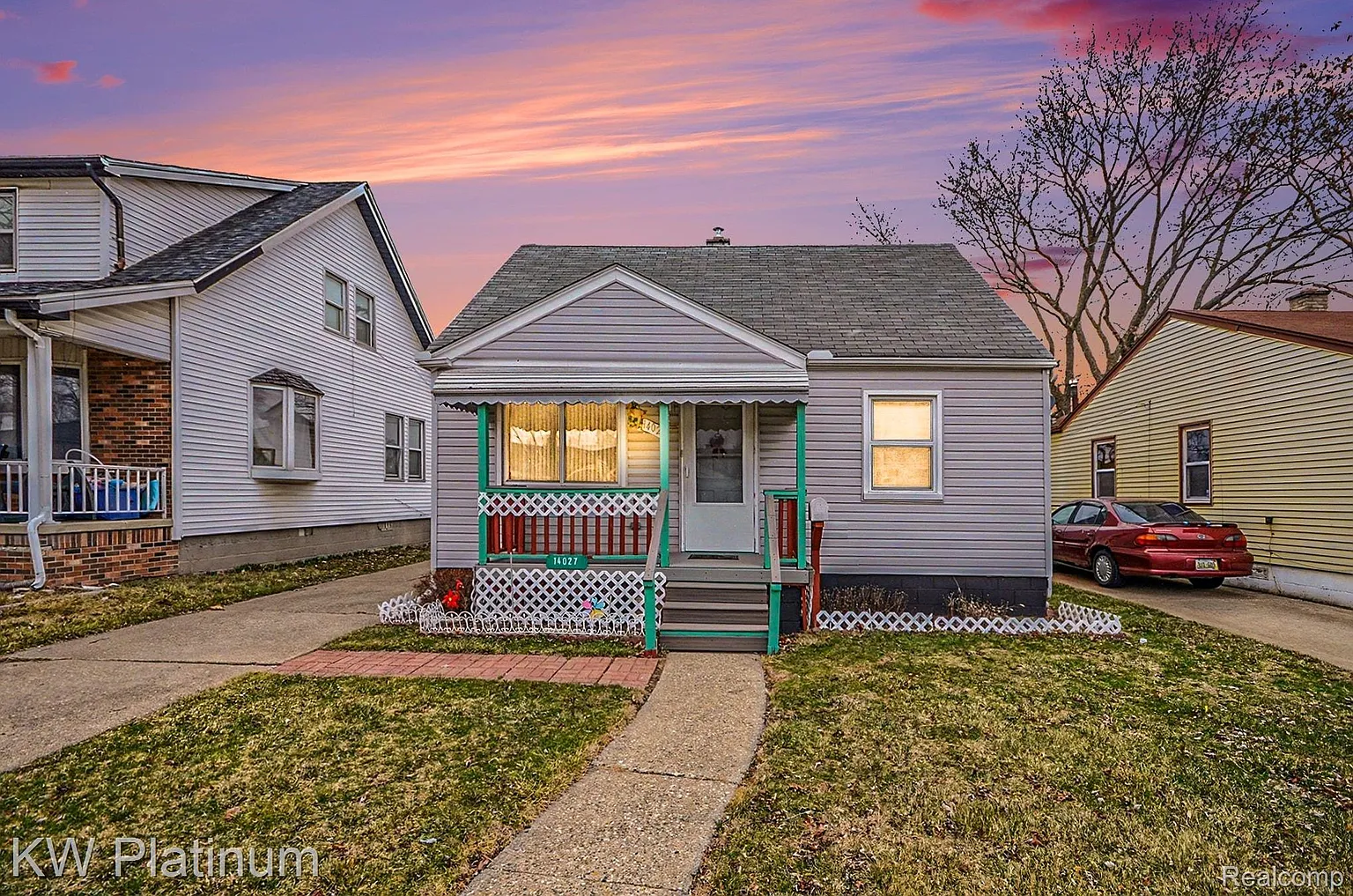 14027 Hobart Ave photo 1