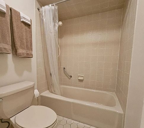 3rd image of 531 S Terrace Dr #A1