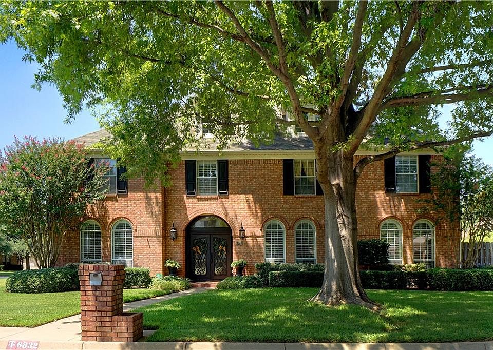 1st image of 6832 Savannah Ln
