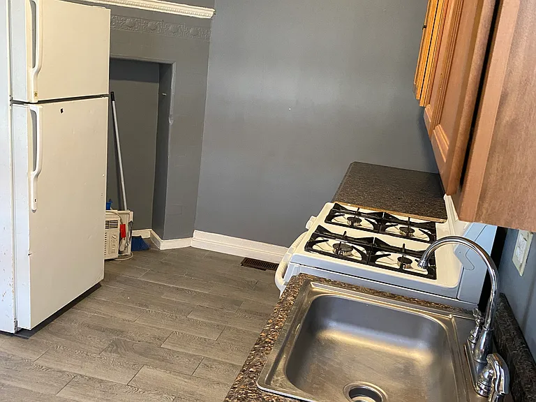 1541 N Broadway #1 — Photo 9