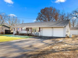 510 Holcomb St, Knoxville, IL 61448