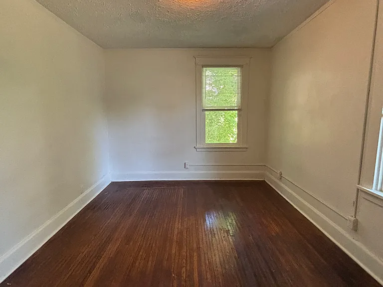 547 Considine Ave #2 — Photo 9