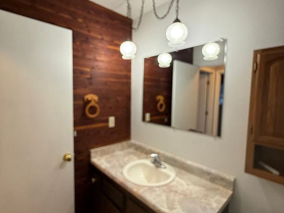 5th image of 2351 Lori Ln