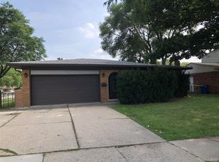 14756 E Thirteen Mile Rd, Warren, MI 48088