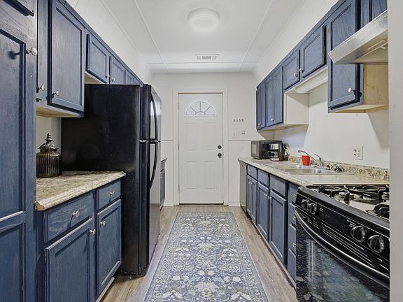 5th image of 2721 Louisiana Ave