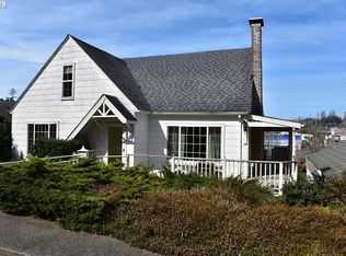 525 Elm Ave, Reedsport, OR 97467