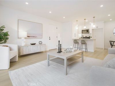 1052 Cabrillo Park Dr #A, Santa Ana, CA, 92701