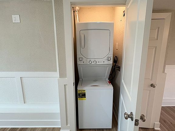 5th image of 644 Kline Ave #7