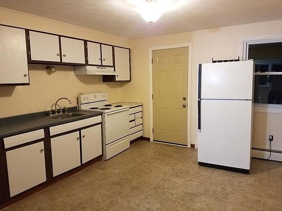 4th image of 34 Dean Dr