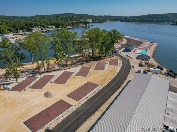 7 Silver Sands Dr, Sunrise Beach, MO 65079