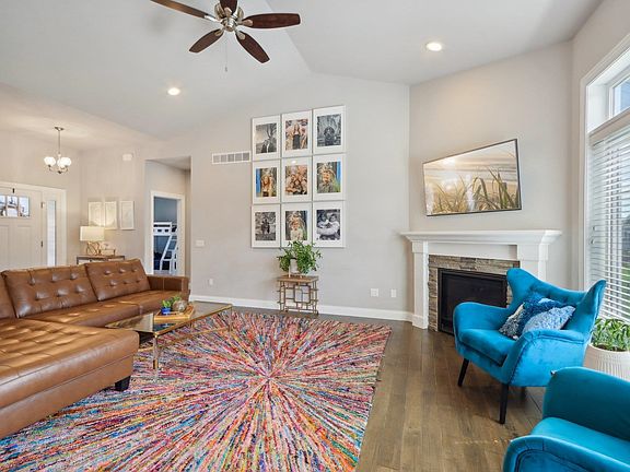 5th image of 1013 Waterford Ln