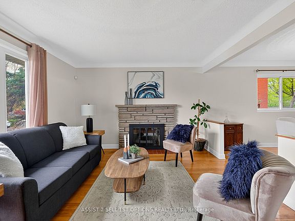 4th image of 874 Riddell Ave N