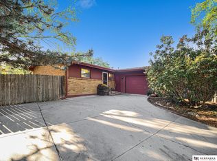 7245 Dudley St, Lincoln, NE 68505