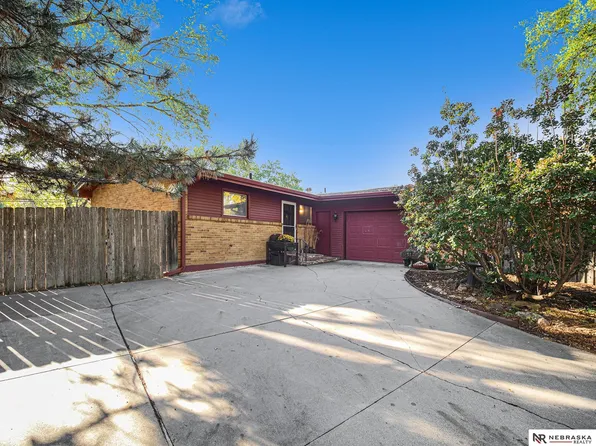7245 Dudley St, Lincoln, NE 68505
