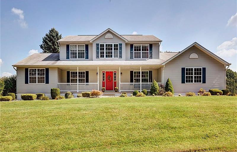 1st image of 213 Crest Dr